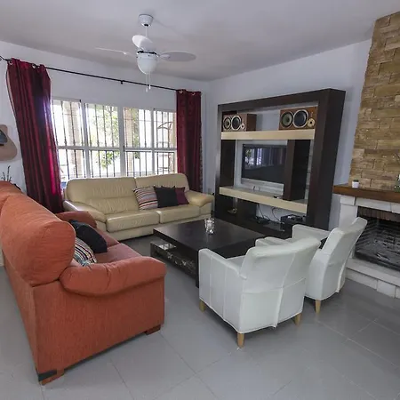 Chalet En Сasa de vacaciones Benajarafe